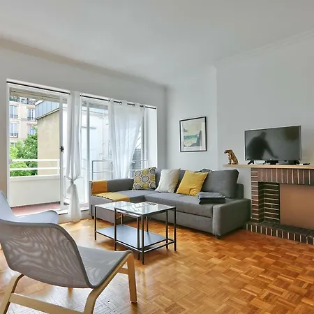 Arc De Triomphe Champs Elysees - Belles Feuilles Apartment Paris