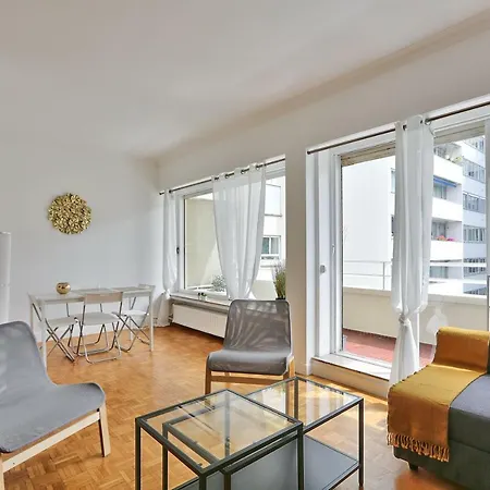 Apartment Arc De Triomphe Champs Elysees - Belles Feuilles *